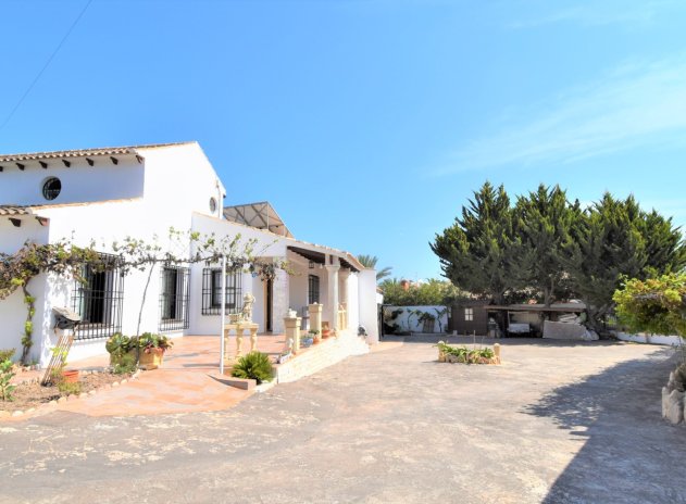 Resale - Villa - Orihuela Costa - Villamartín