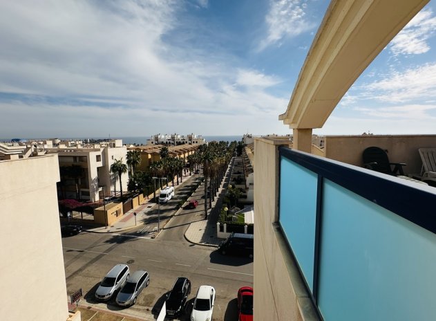 Resale - Apartment / flat - Cabo Roig