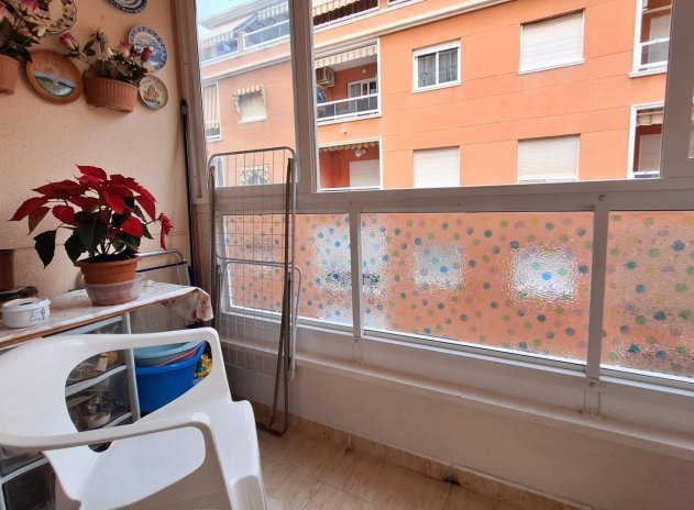 Resale - Apartment / flat - Torrevieja - Estacion de autobuses