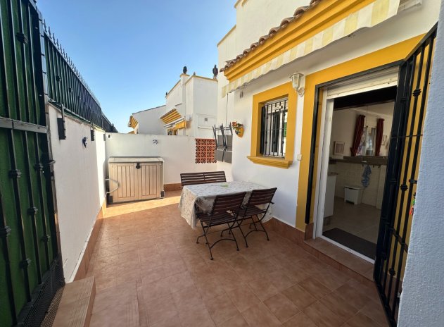 Resale - Town house / semi detached - Orihuela - Entre Naranjos