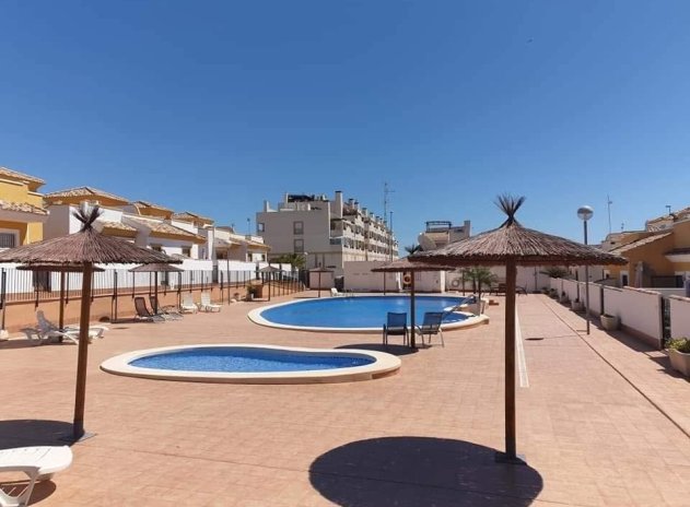 Resale - Town house / semi detached - Orihuela - Entre Naranjos