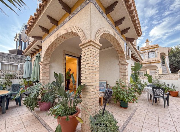 Herverkoop - Villa - Torrevieja - Las calas