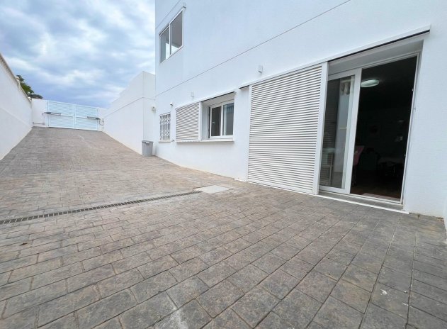 Resale - Villa - La Marina