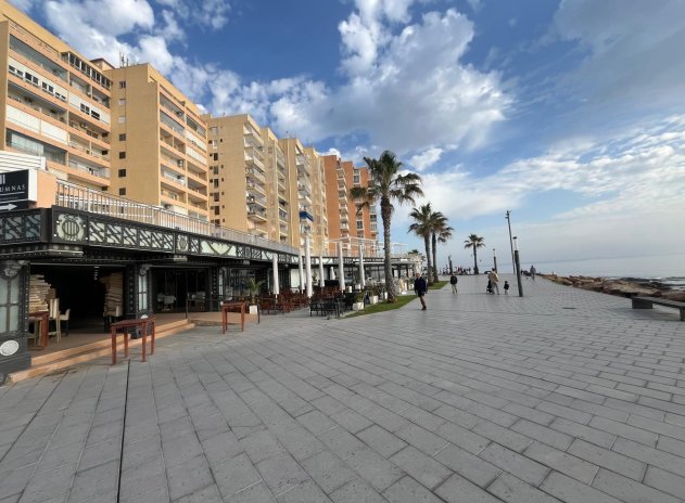 Wiederverkauf - Wohnung - Torrevieja - Playa del Cura