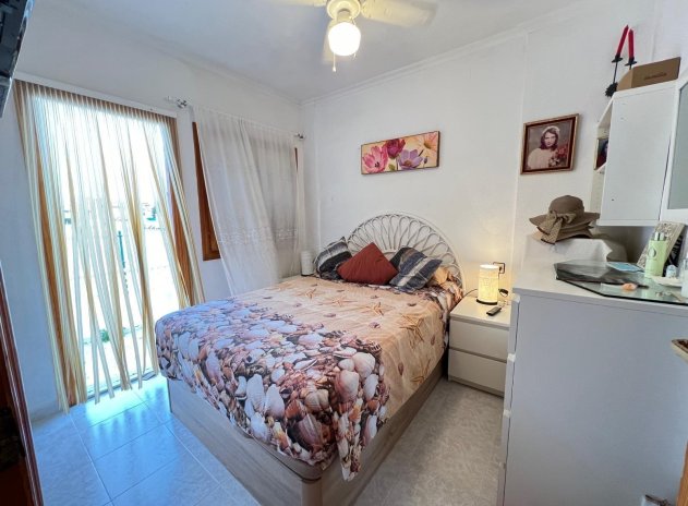 Reventa - Bungalow - Torrevieja - Aguas Nuevas