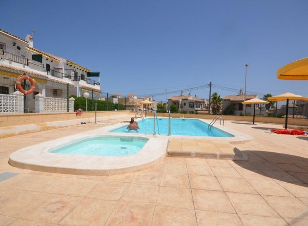 Reventa - Bungalow - Torrevieja - Aguas Nuevas