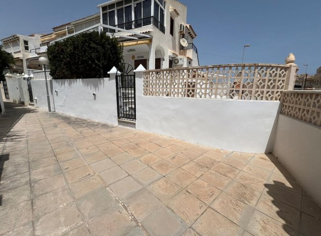 Reventa - Bungalow - Torrevieja - Aguas Nuevas