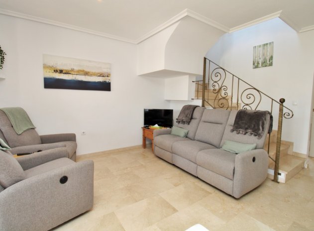 Reventa - Town House - Villamartin - PAU 8