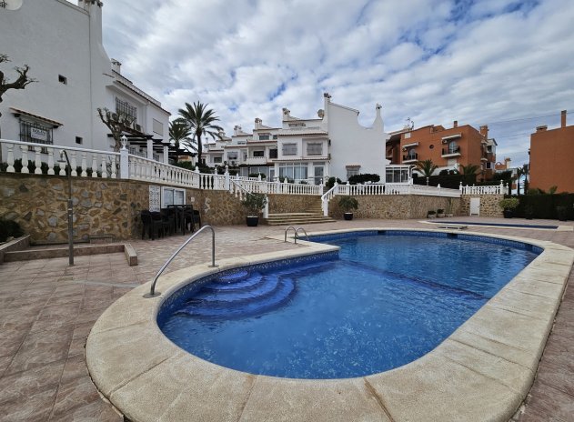 Resale - Town House - La Mata