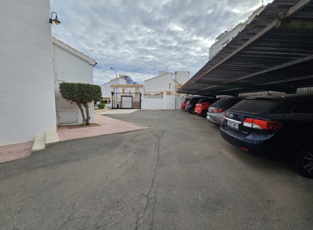 Resale - Town House - La Mata