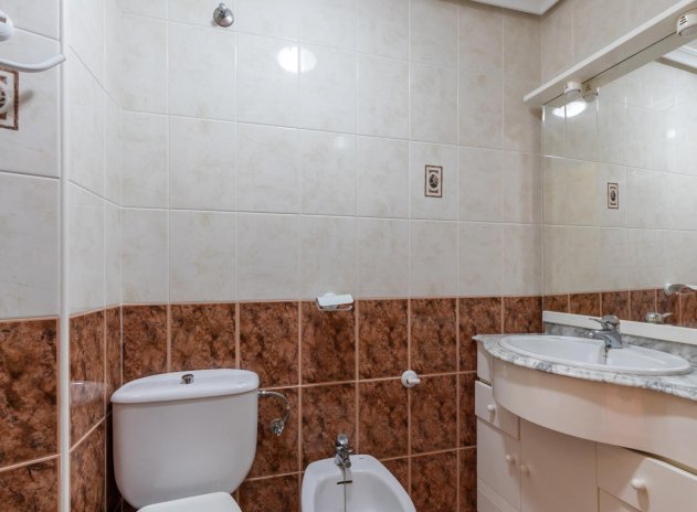 Herverkoop - Appartement / flat - Torrevieja - La Mata