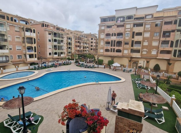 Resale - Apartment / flat - Torrevieja - Center