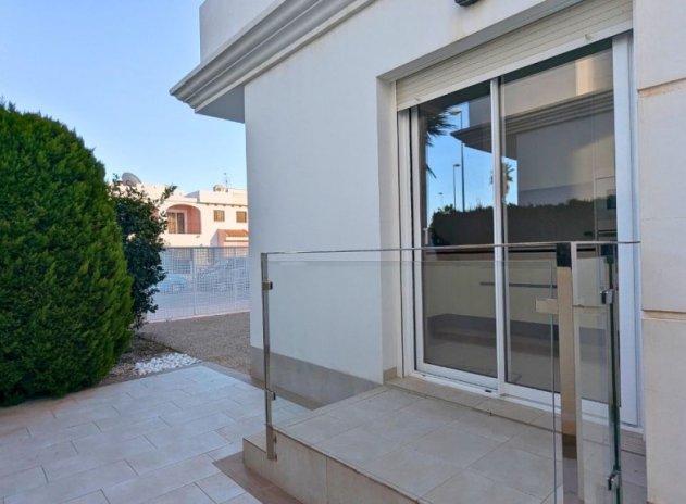 Resale - Semi Detached Villa - Ciudad Quesada