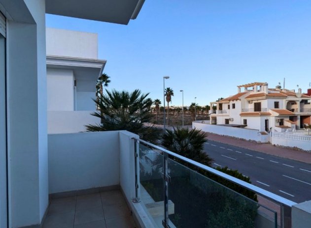 Resale - Semi Detached Villa - Ciudad Quesada