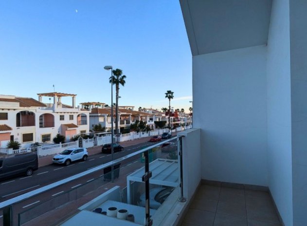 Resale - Semi Detached Villa - Ciudad Quesada