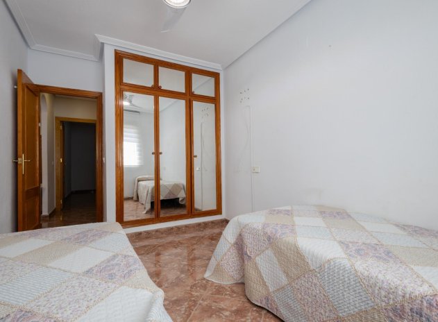 Herverkoop - Appartement / flat - Torrevieja - Center