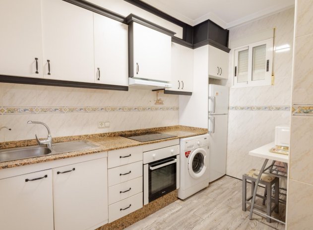 Herverkoop - Appartement / flat - Torrevieja - Center