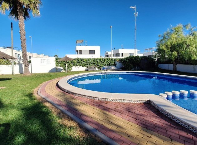 Wiederverkauf - Villa - Orihuela Costa - Lomas de Cabo Roig-Los Dolses