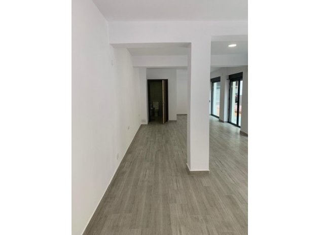 Revente - Commercial Unit - Guardamar del Segura