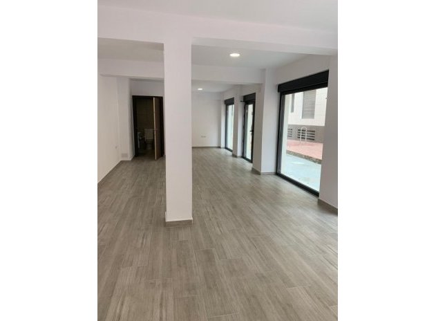 Revente - Commercial Unit - Guardamar del Segura