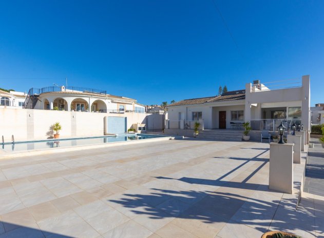 Wiederverkauf - Villa - Torrevieja - El Chaparral