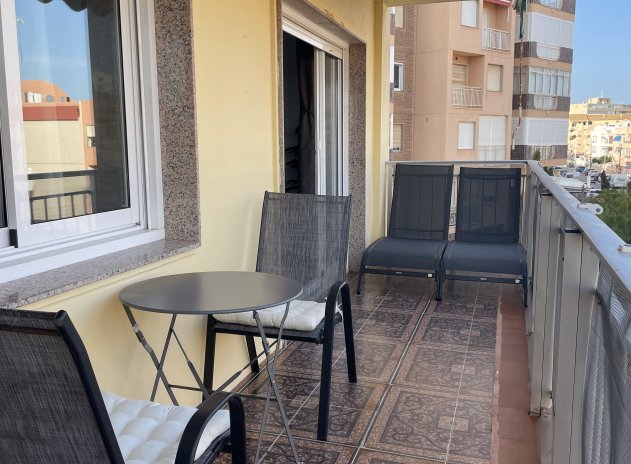 Reventa - Apartamento / piso - Torrevieja - La Mata