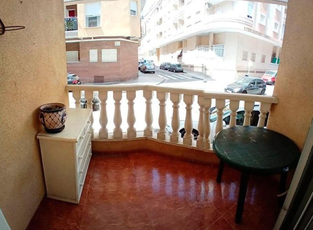 Herverkoop - Appartement / flat - Torrevieja - Estacion de autobuses