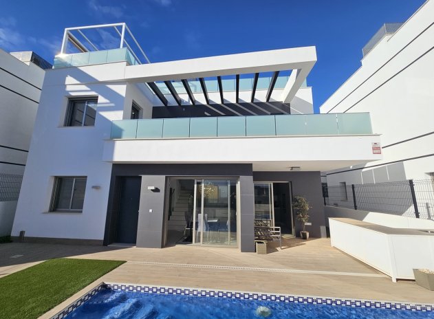 Resale - Villa - Villamartin - Villamartín