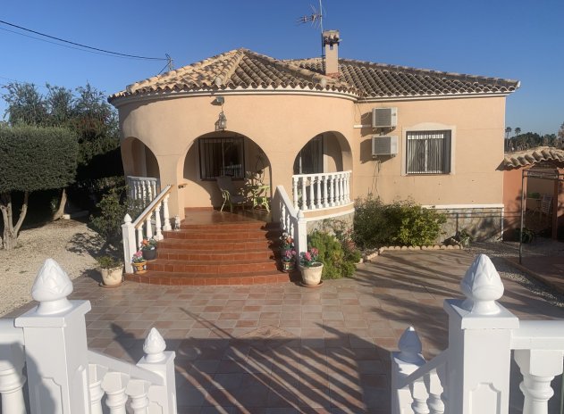 Resale - Villa - Catral