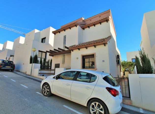 Herverkoop - Villa - Villamartin - PAU 8