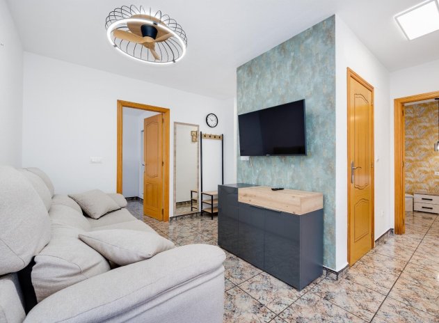 Resale - Apartment / flat - Torrevieja - Acequion