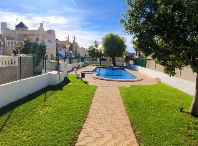 Resale - Terraced house - Torrevieja - Carrefour