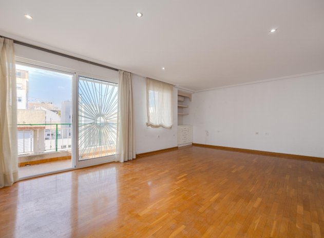 Herverkoop - Appartement / flat - Torrevieja - Center