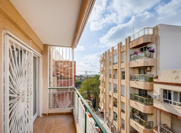 Herverkoop - Appartement / flat - Torrevieja - Center