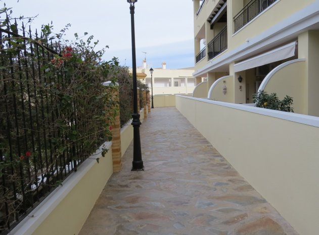 Resale - Apartment / flat - Orihuela Costa - Villamartín