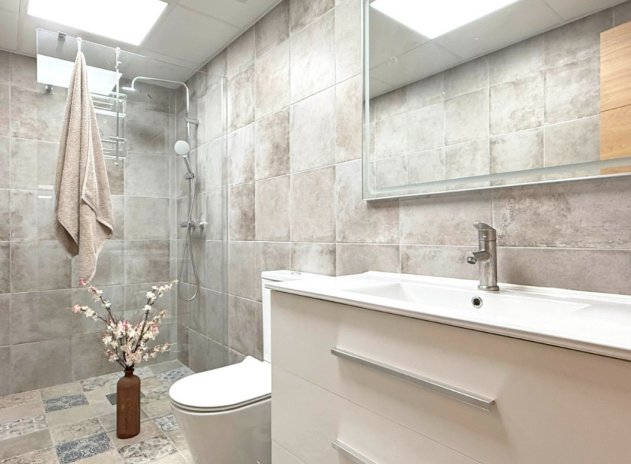 Reventa - Comercial - Torrevieja