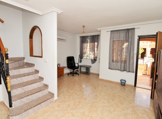 Wiederverkauf - Terrassenhaus - Villamartin - Villamartín