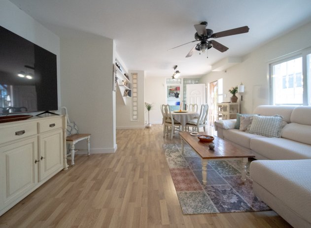 Herverkoop - Villa - Torrevieja - Los Balcones