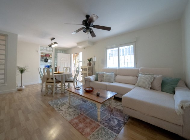 Herverkoop - Villa - Torrevieja - Los Balcones