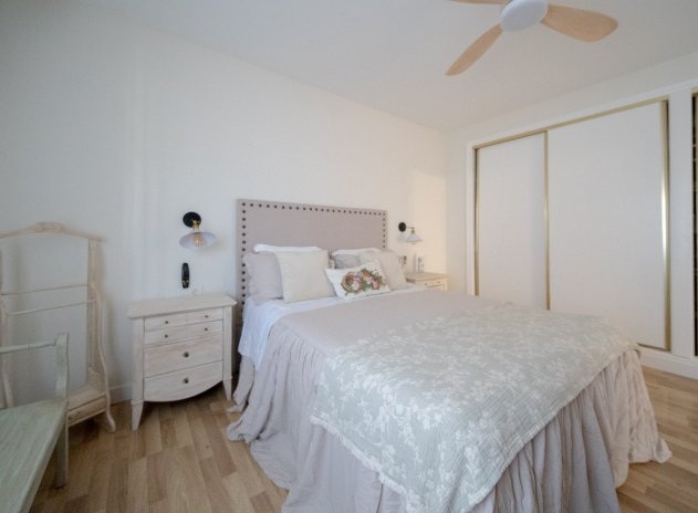 Herverkoop - Villa - Torrevieja - Los Balcones