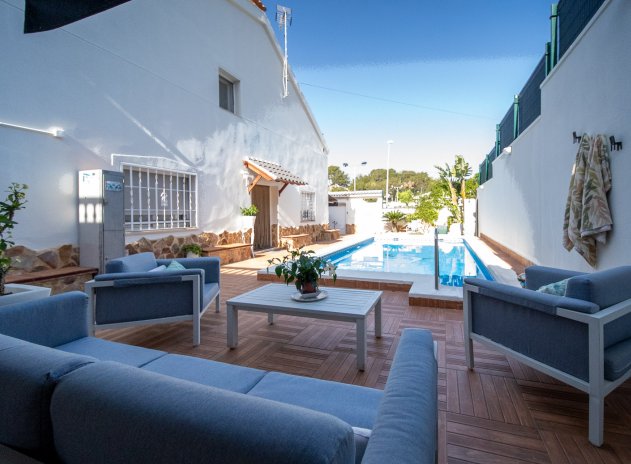 Herverkoop - Villa - Torrevieja - Los Balcones