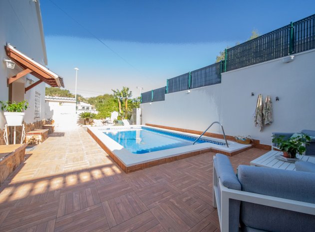 Herverkoop - Villa - Torrevieja - Los Balcones