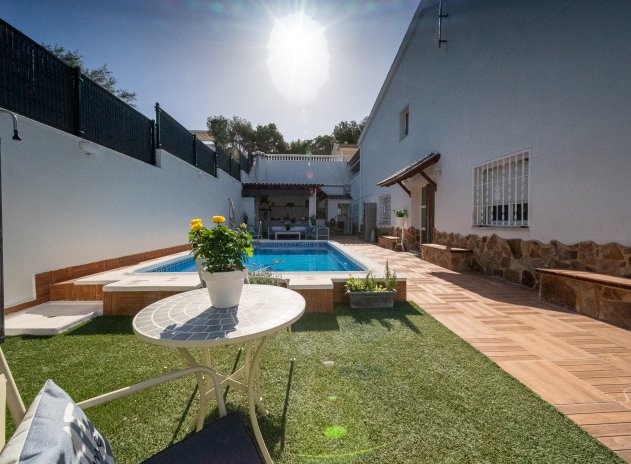 Herverkoop - Villa - Torrevieja - Los Balcones