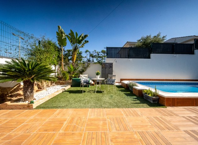 Herverkoop - Villa - Torrevieja - Los Balcones