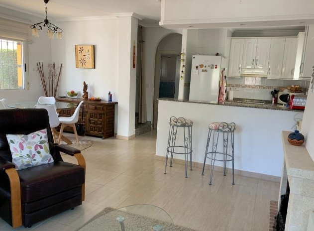 Revente - Villa - Guardamar del Segura - El Raso