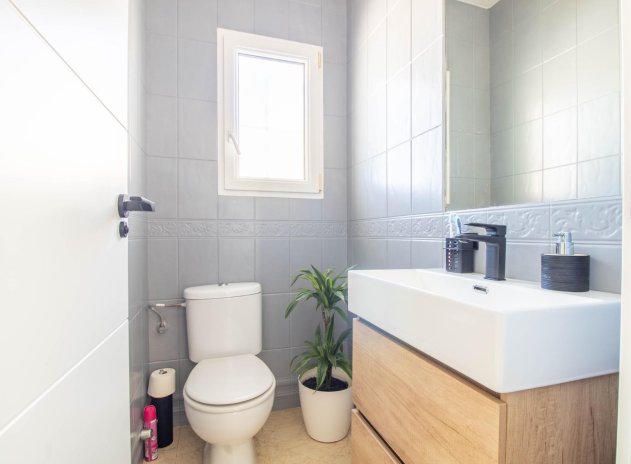 Herverkoop - Villa - San Miguel de Salinas - Blue lagoon