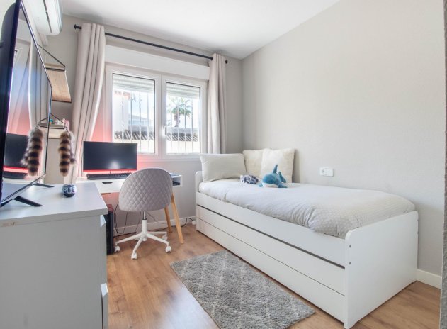 Herverkoop - Villa - San Miguel de Salinas - Blue lagoon