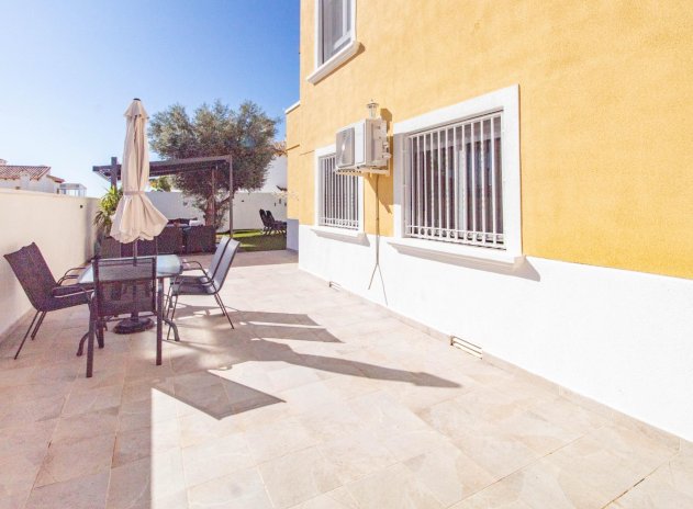 Herverkoop - Villa - San Miguel de Salinas - Blue lagoon