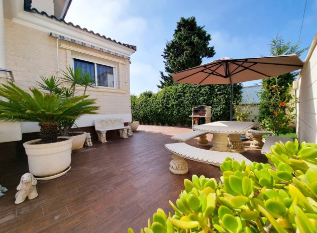 Herverkoop - Villa - Torrevieja - La Mata