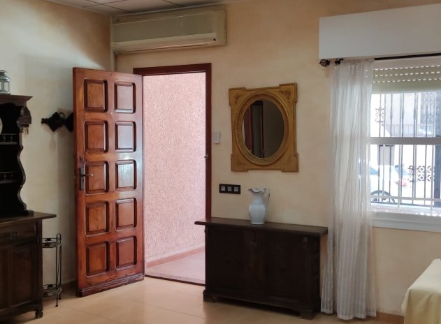 Herverkoop - Villa - Torrevieja - Playa de los Locos